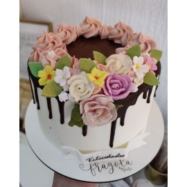 Drip cake con flores