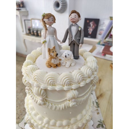 Tarta de boda con figuras personalizadas