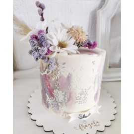 Tarta con flores naturales